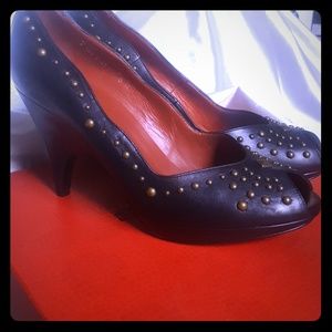 DONALD J PLINER STUDDED HEELS
